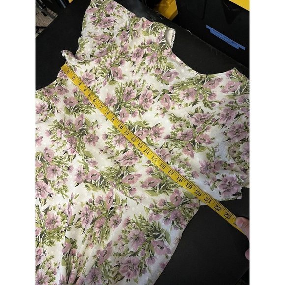 Torrid Size 2X Peplum Chiffon Clip Dot Lace‎ Inset Top White Pink Floral V Neck - Picture 12 of 14